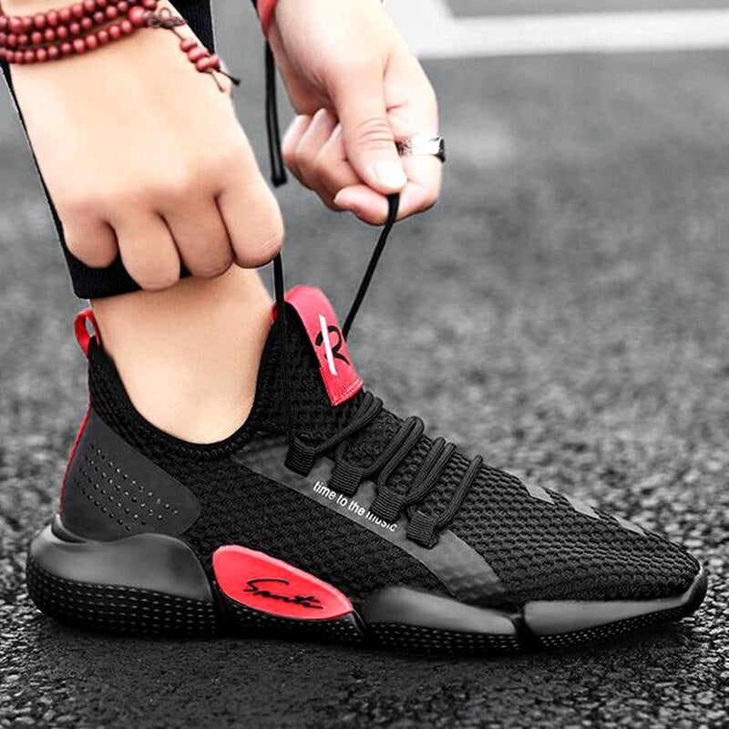 New Men's lightweight running shoes summer ultra-light breathable sneakers Zapatos De Mujer walking shoes boys sneakers
