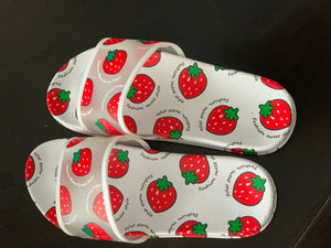 2020 New Sandals Girls Slippers Cute Fashion Foreign Trade Word Drag Peach Slippers Wear Thick Bottom Non-slip PVC Slippers Kids
