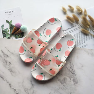 2020 New Sandals Girls Slippers Cute Fashion Foreign Trade Word Drag Peach Slippers Wear Thick Bottom Non-slip PVC Slippers Kids