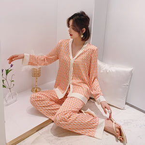 2021 Spring Women's Pajamas Set New Luxury Style Fashion Cross Letter Print Sleepwear Silk Like Leisure Home Clothes Nightwear