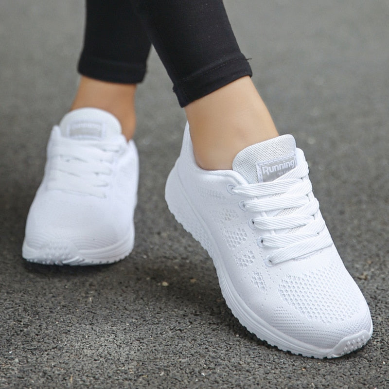 Tenis Feminino Fashion Lace-Up White Sport Shoes For Women Sneakers Light Round Cross Straps Flat Tennis Woman Shoes Outdoor Gym