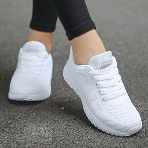 Tenis Feminino Fashion Lace-Up White Sport Shoes For Women Sneakers Light Round Cross Straps Flat Tennis Woman Shoes Outdoor Gym