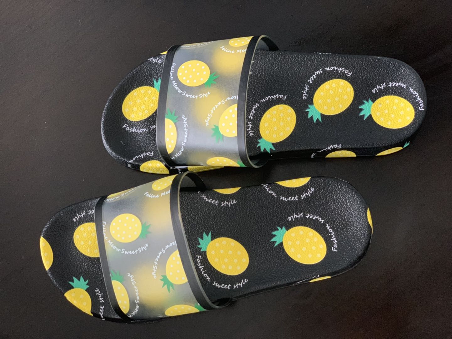 2020 New Sandals Girls Slippers Cute Fashion Foreign Trade Word Drag Peach Slippers Wear Thick Bottom Non-slip PVC Slippers Kids