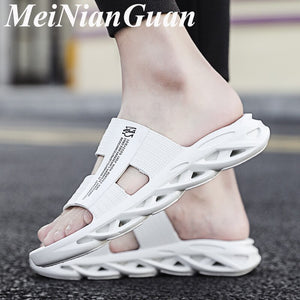 Summer Men Shoes Male Home Indoor Bathroom Slippers Lightweight Men's Slippers Teenager Black Beach Sandals Comfort Man Shoe L13
