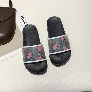 2020 New Sandals Girls Slippers Cute Fashion Foreign Trade Word Drag Peach Slippers Wear Thick Bottom Non-slip PVC Slippers Kids