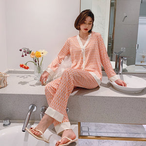 2021 Spring Women's Pajamas Set New Luxury Style Fashion Cross Letter Print Sleepwear Silk Like Leisure Home Clothes Nightwear