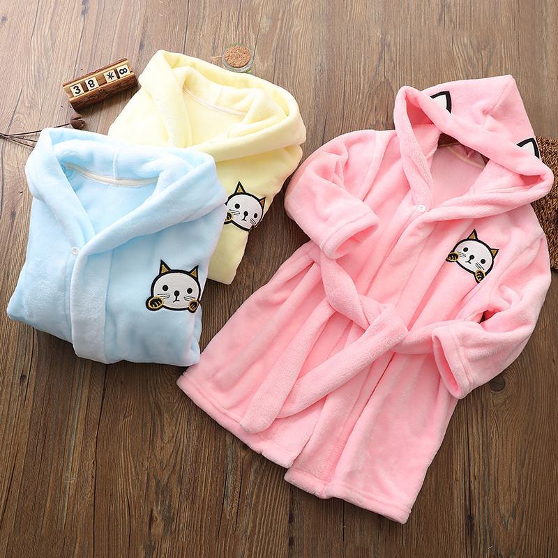 Flannel Thick Lovely Baby Girls Cartoon Hooded Bathrobe Child Toddler Bathing Towel Robe Cute Winter Baby Clothing Sleepwear