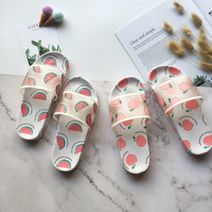 2020 New Sandals Girls Slippers Cute Fashion Foreign Trade Word Drag Peach Slippers Wear Thick Bottom Non-slip PVC Slippers Kids