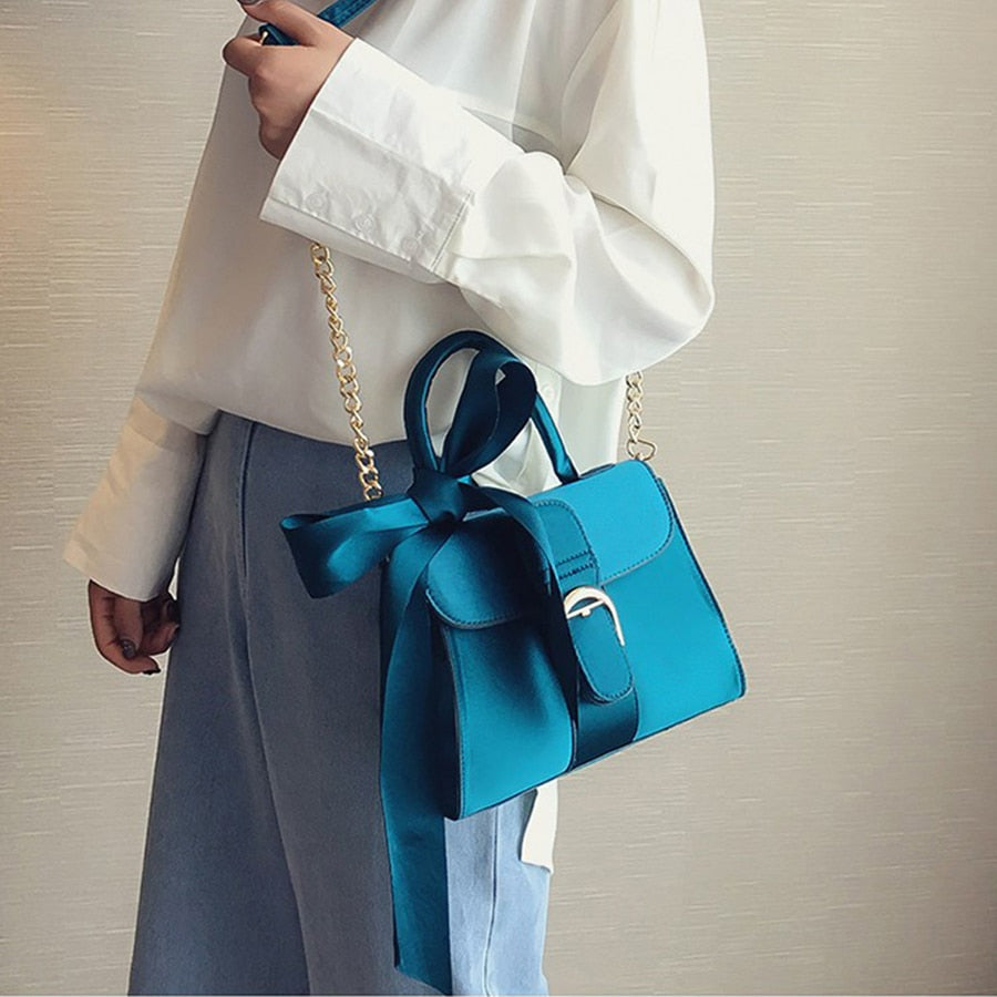 Luxury Bowknot Messenger Bags Women Chains Flap Bag Ladies Fashion Solid Color Shoulder Bags Female Designer Black Handbags