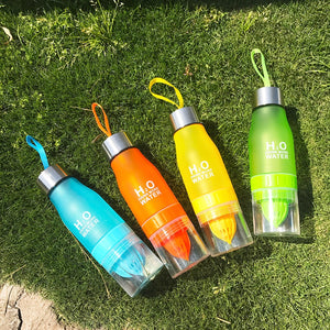 New Xmas Gift 650ml Water Bottle Plastic Fruit Infusion Bottle Infuser Drink Outdoor Sports Juice lemon Portable Kettle