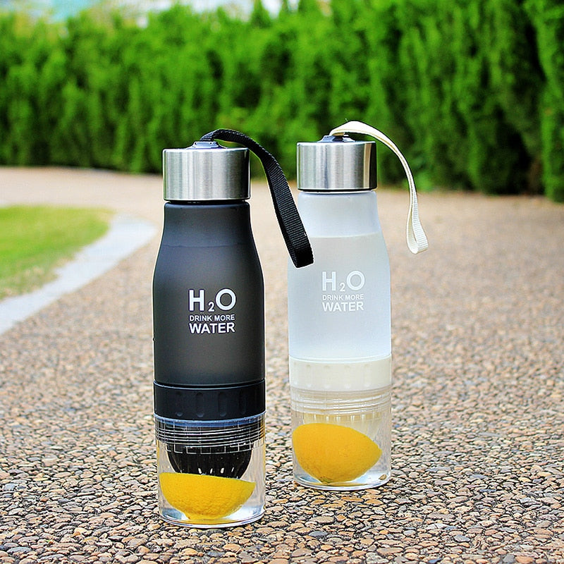 New Xmas Gift 650ml Water Bottle Plastic Fruit Infusion Bottle Infuser Drink Outdoor Sports Juice lemon Portable Kettle