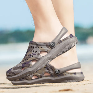 POLALI 2020 New Arrival Men's Clogs Summer Shoes Men Slippers Breathable Non-slip Mules Male Garden Shoes Casual Beach Sandals