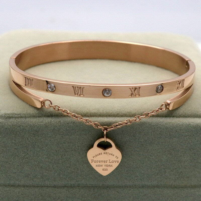 Design Luxury Brand Bracelet Women Hanging Heart Label Forever Love Pulseira Titanium steel Bangle & Bracelets For Women Jewelry