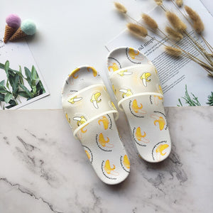 2020 New Sandals Girls Slippers Cute Fashion Foreign Trade Word Drag Peach Slippers Wear Thick Bottom Non-slip PVC Slippers Kids