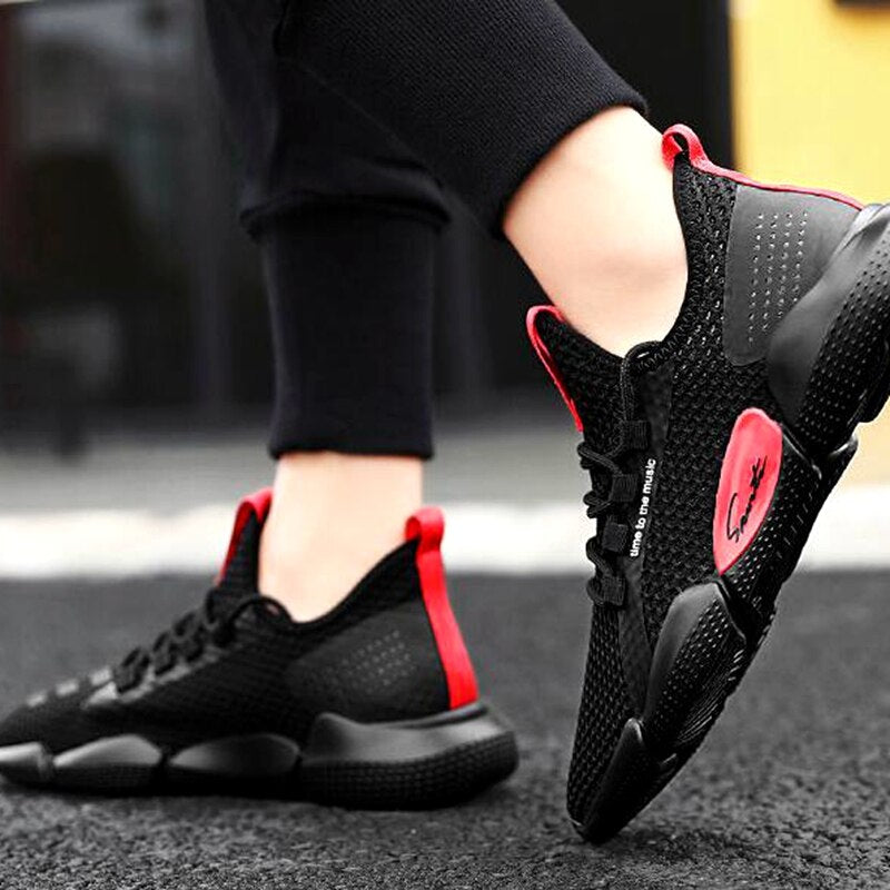 New Men's lightweight running shoes summer ultra-light breathable sneakers Zapatos De Mujer walking shoes boys sneakers