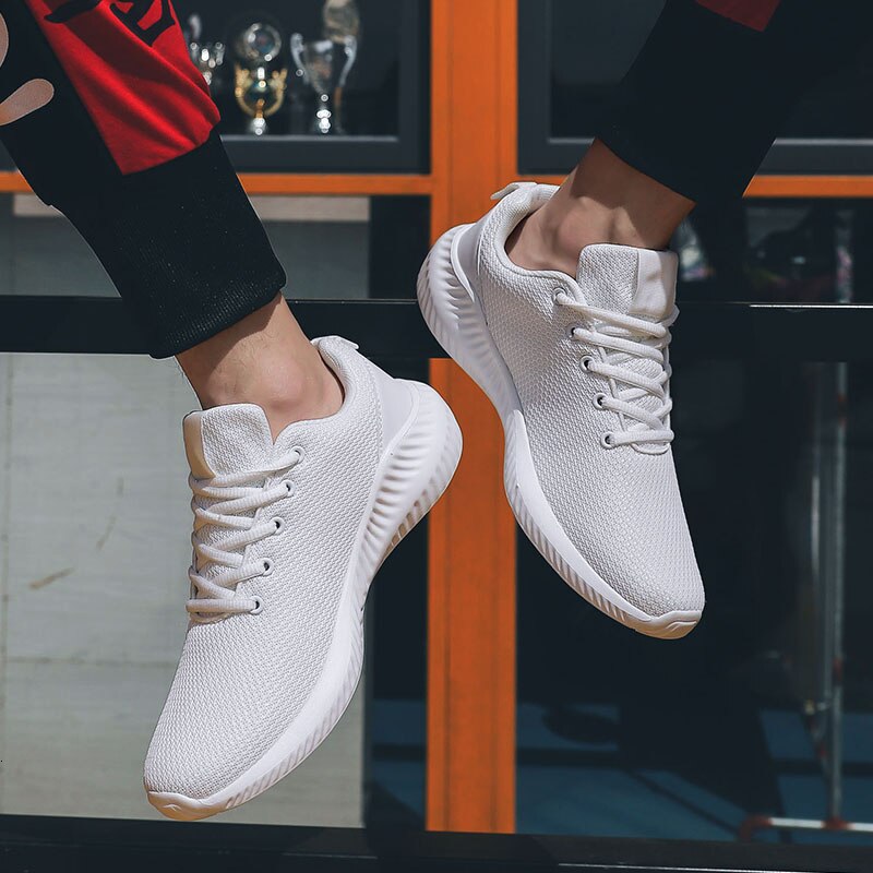 Running Shoes Men Breathable Mesh Sports Shoes Outdoor Lightweight Athletic Training Footwear Jogging Sneakers Men Zapatos